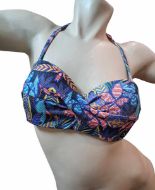 Εικόνα της Apple Μπλε εμπριμέ μαγίο strapless.