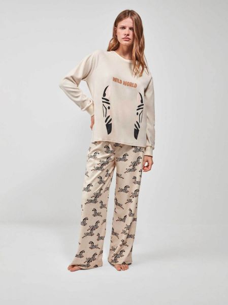 Εικόνα της Gisela Βελούδινη Ελαστική Εκρού Γυναικεία Πιτζάμα Με Ζέμπρα.