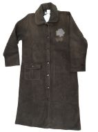 Εικόνα της Jeannette καφέ φλις γυναικεία κουμπωτή ρόμπα με κέντημα.