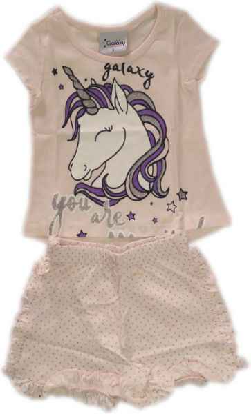 Εικόνα της Παιδική κοριτσίστικη πιτζάμα από 100% βαμβάκι. Ροζ κουφετί  μπλούζα με κοντό μανίκι και στάμπα. Πουά σορτς με βολάν.