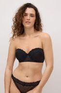 Εικόνα της Ysabel Mora Μαύρο Σουτιέν Με Δαντέλα, Μπανέλες & Ελαφριά Επένδυση.