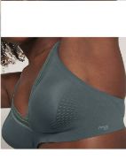 Εικόνα της Sloggi Body Adapt Twist T-Shirt Bra Γκρι Σκούρο.