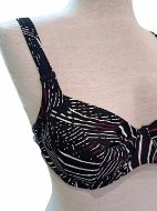 Εικόνα της Naturana μαγιό σετ ασπρόμαυρο με μπανέλα, χωρίς επένδυση.