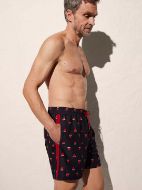 Εικόνα της Ysabel Mora Ανδρικό Μαύρο Μαγιό Σορτς Με Καρπούζια.