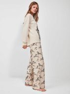 Εικόνα της Gisela Βελούδινη Ελαστική Εκρού Γυναικεία Πιτζάμα Με Ζέμπρα.