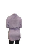 Εικόνα της Apple λιλά φλις ρόμπα σταυρωτή.