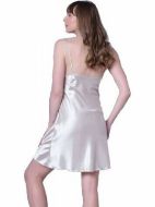 Εικόνα της Milena by Paris ιβουάρ σατέν νυχτικό με δαντέλα & string σατέν.