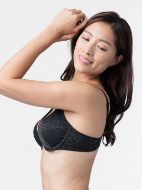 Εικόνα της Dorina Scintilla Demi Μαύρο/Χρυσό Σουτιέν Με Μπανέλα & Ελαφριά Επένδυση.