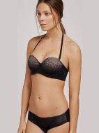 Εικόνα της Γυναικείο σουτιέν strapless μαύρο με ανάγλυφο σχέδιο. Με μπανέλα και ελαφριά επένδυση. Περιέχει μαύρες ράντες.