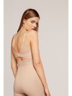 Εικόνα της Gisela μπεζ σουτιέν με μπανέλα και ελαφριά επένδυση.