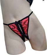 Εικόνα της Milena κόκκινο σατέν G-String αυτοκινήτου με μαύρες πέρλες.