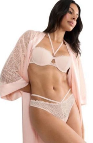 Εικόνα της Triumph Γυναικείο String με Δαντέλα Σομόν 10224867-0040