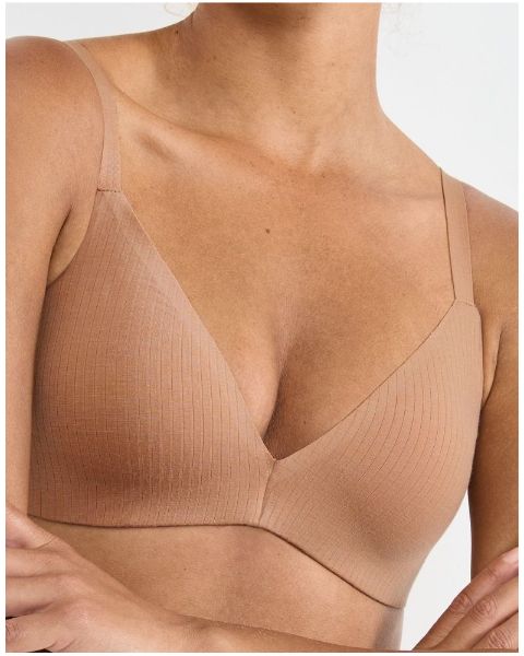 Εικόνα της Sloggi Zero Feel Pure The Up Push Up Μπεζ Σουτιέν Χωρίς Μπανέλες, Με Ελαφριά Επένδυση.