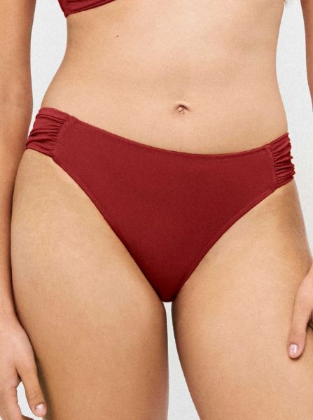 Εικόνα της Gisela Μπορντό Bikini Slip Μαγιό.